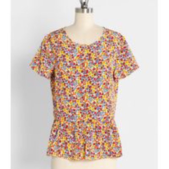 Floral Peplum Top NWT - Picture 2 of 5